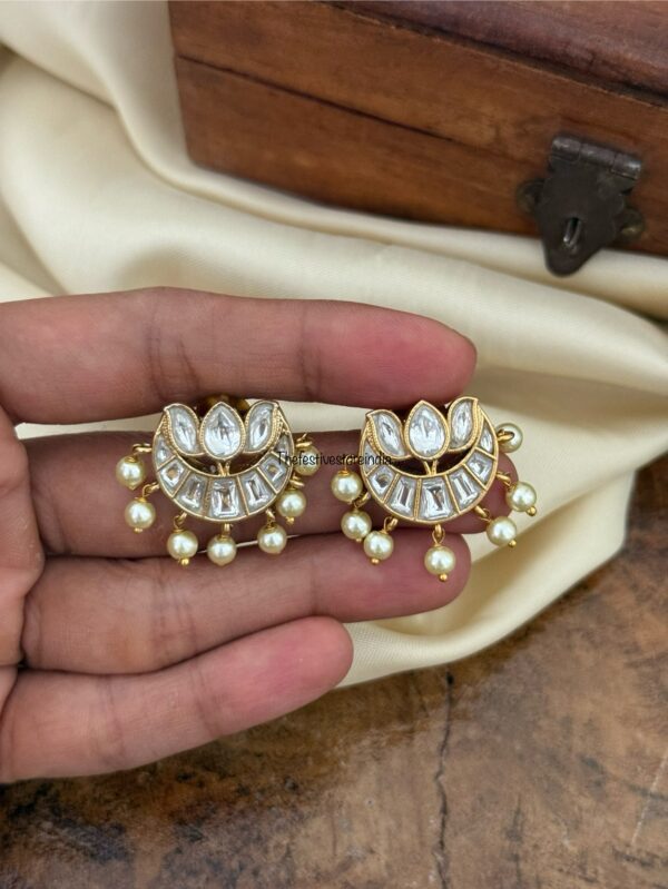 Jadau lotus studs - All white