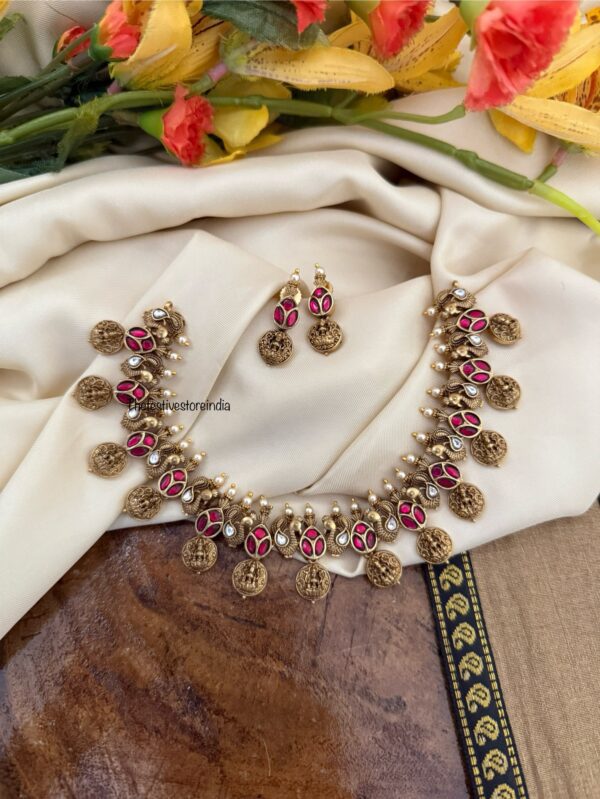 Antique polish lakshmi bottu navilu necklace set with screwback earrings