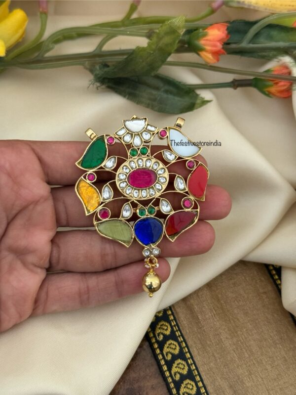 Jadau Navarathna / Navrathna pendant