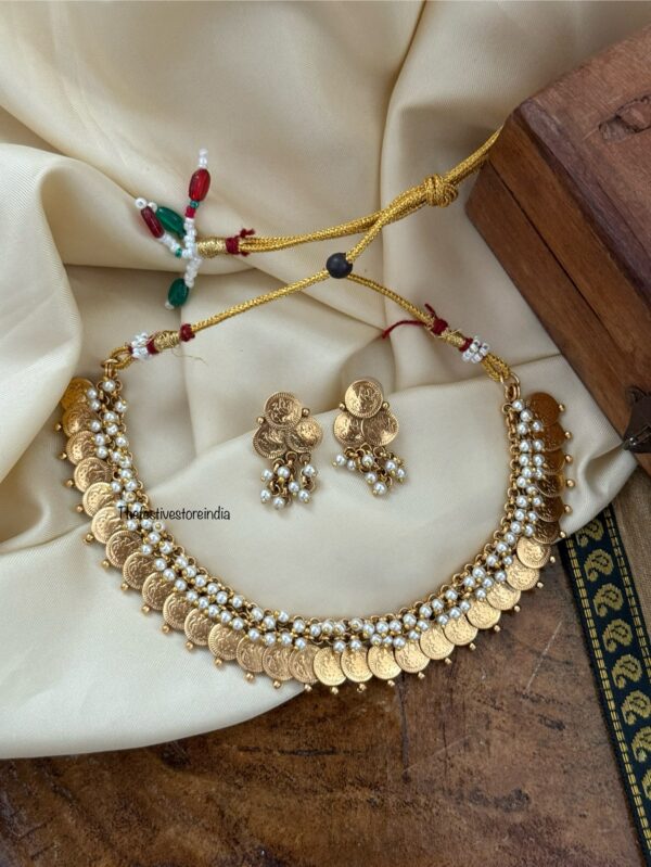 Lakshmi kaasu white pearls set