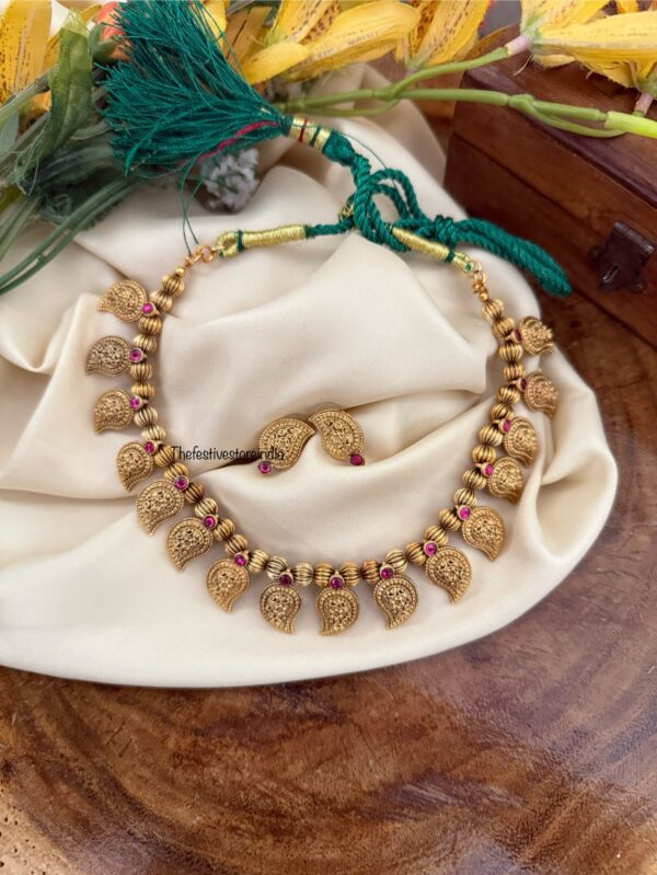 Antique matte mango necklace set