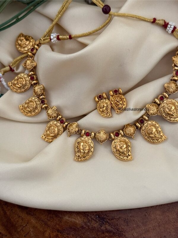 Gold look mango necklace set