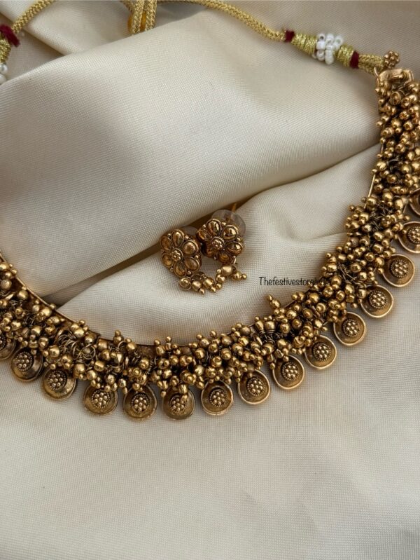 All gold cluster necklace set