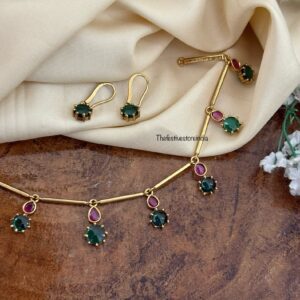 Minimal green drops set with hook earrings