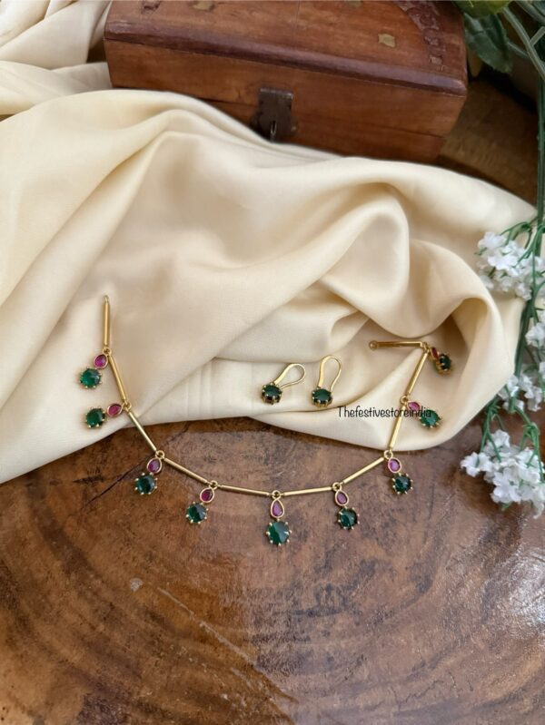 Minimal green drops set with hook earrings