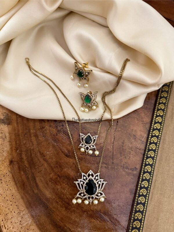 2 layer lotus necklace set - Green