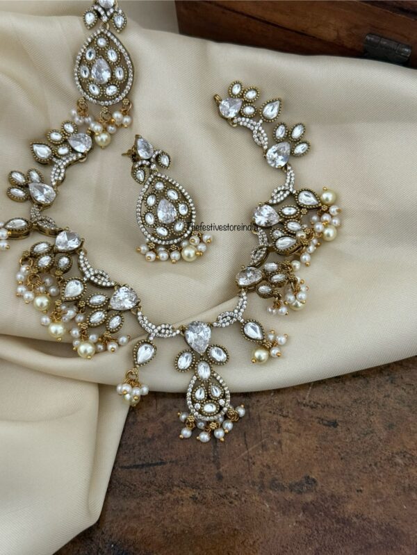All white pearls victorian necklace set