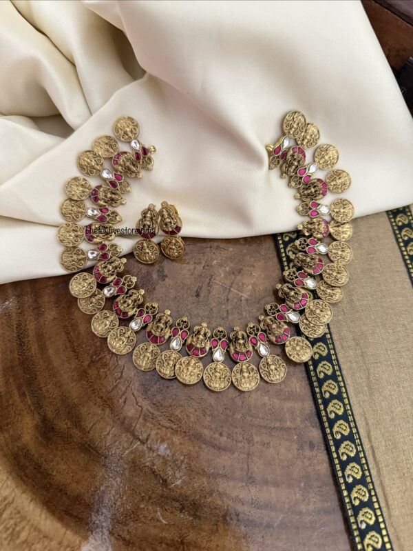 Antique polish lakshmi bottu navilu necklace set with screwback earrings