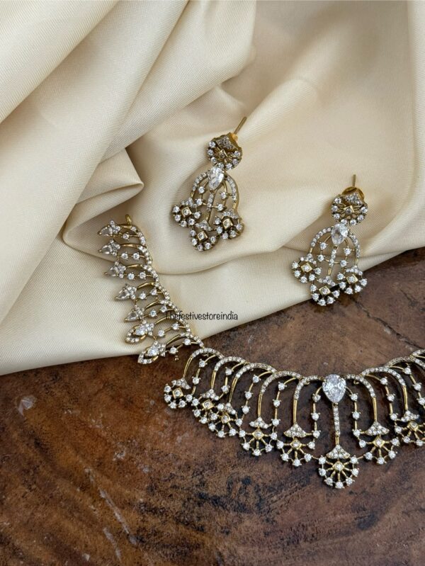 All white spike diamonds necklace set