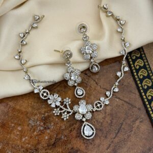 Dainty Diamonds set - White