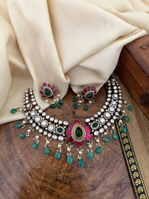 Jadau moissanite lotus kanti set