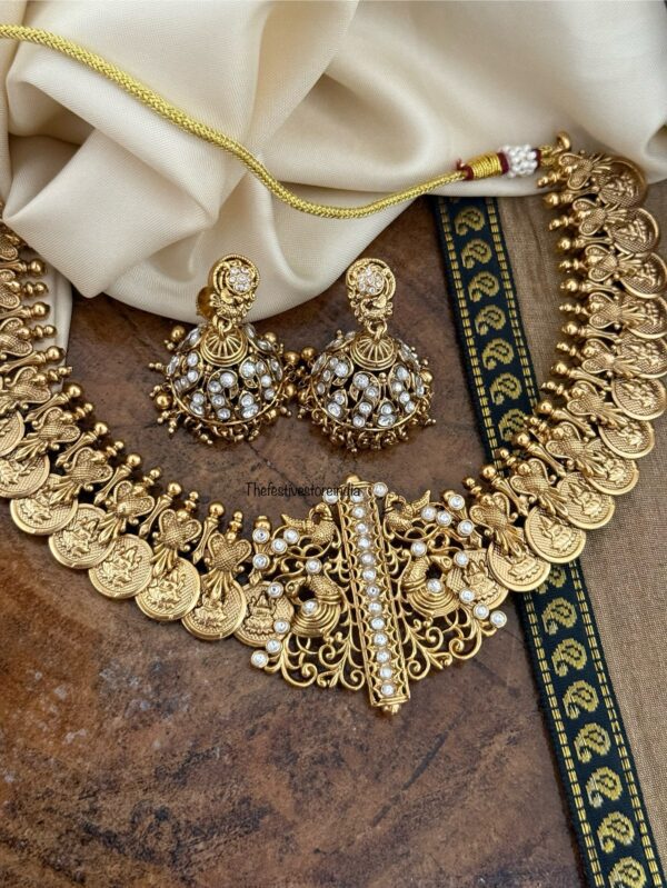 Traditional kundan kaasu necklace set