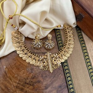Traditional kundan kaasu necklace set