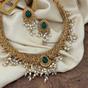 Matte finish pearl drops green stone set