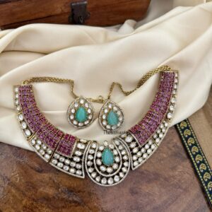 Red stones and mint Victorian necklace set | Unique