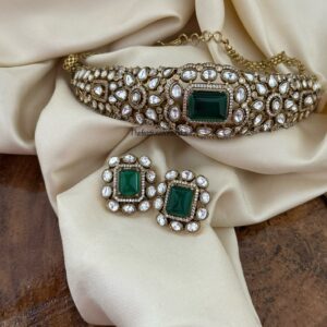 Kundan EMERALD choker set