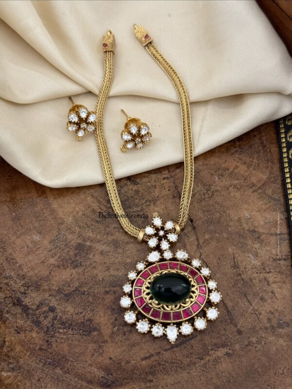 Jadau moissanite non idol pendant chain set