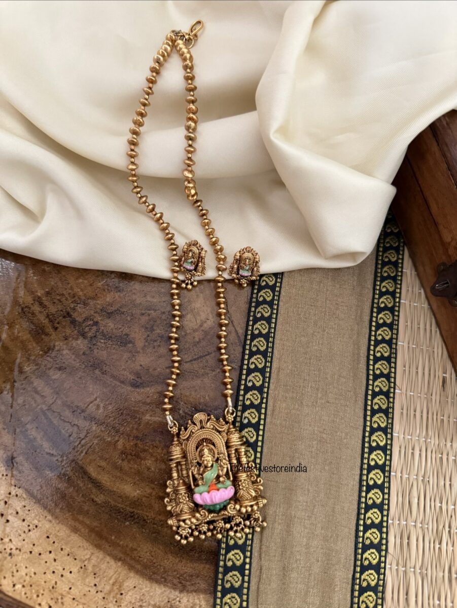 Meenakari Lakshmi gundumala set - 2