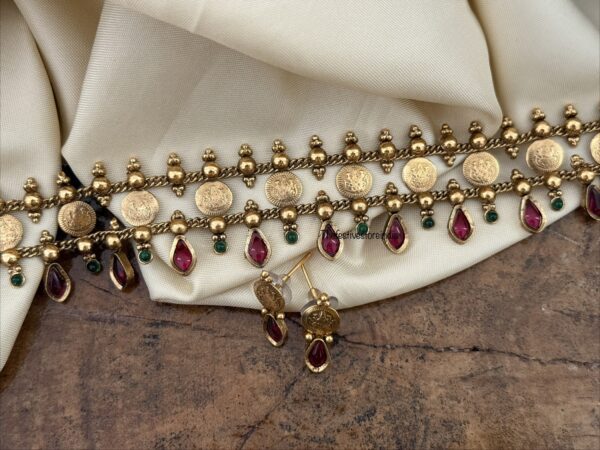 Kaasu Lakshmi choker set - Red green stone