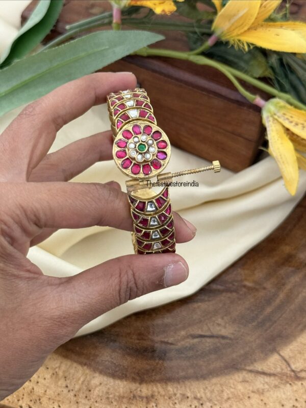 2-6 size Jadau openable kada - single pc