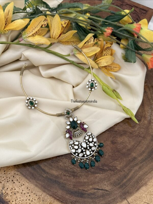 Moissanite drop pendant Kanti / Hasli