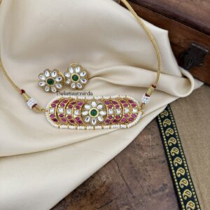 Mini Kemp Jadau choker with screwback earrings