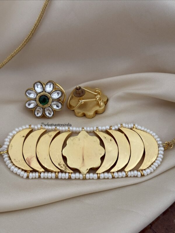 Mini Kemp Jadau choker with screwback earrings