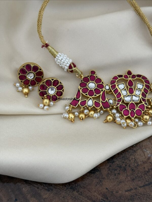 Namam Kemp Jadau choker with screwback earrings