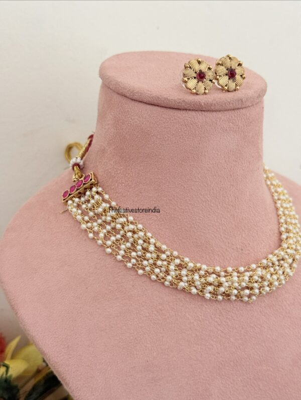 Short pearls necklace set