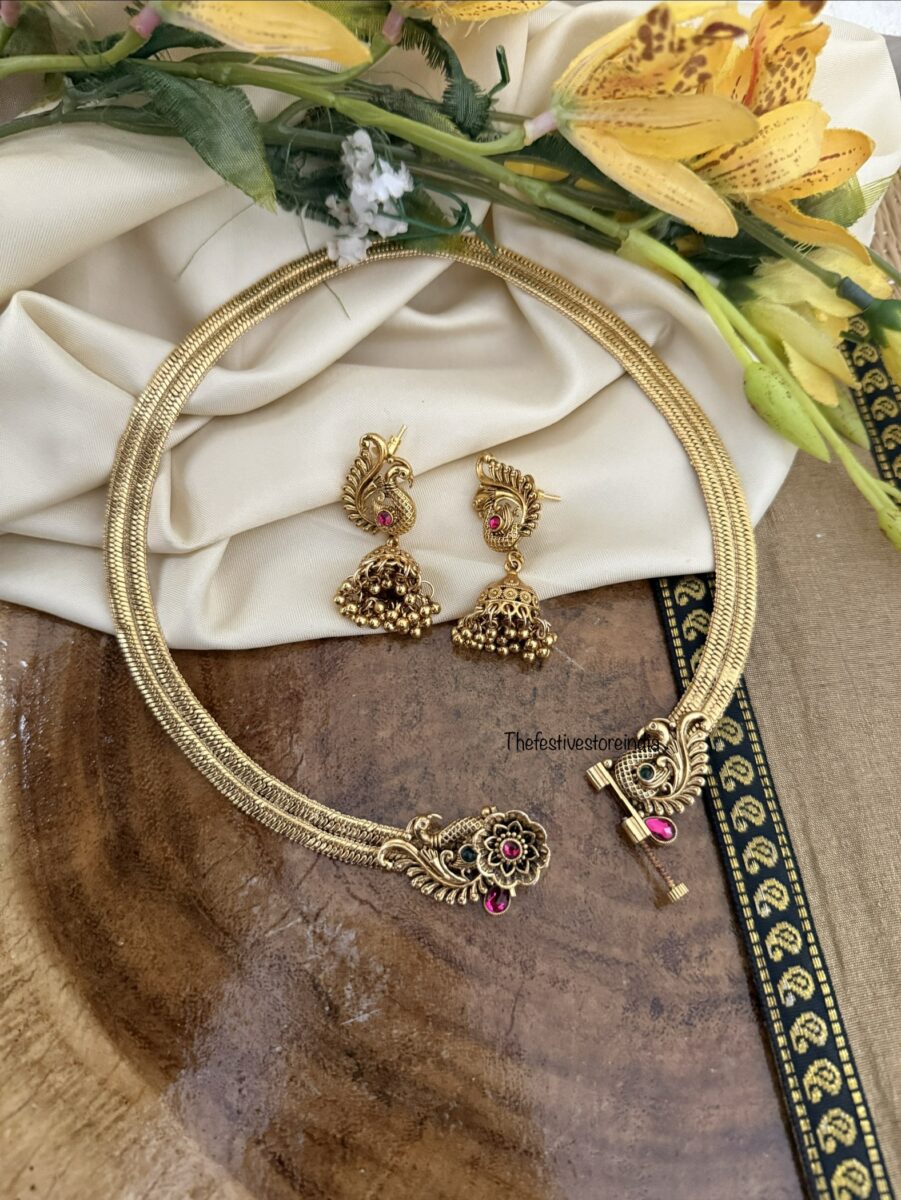 Overall Navilu necklace set | Worn around the neck