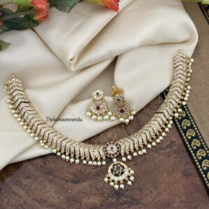 Close knit pearls white stones attigai set