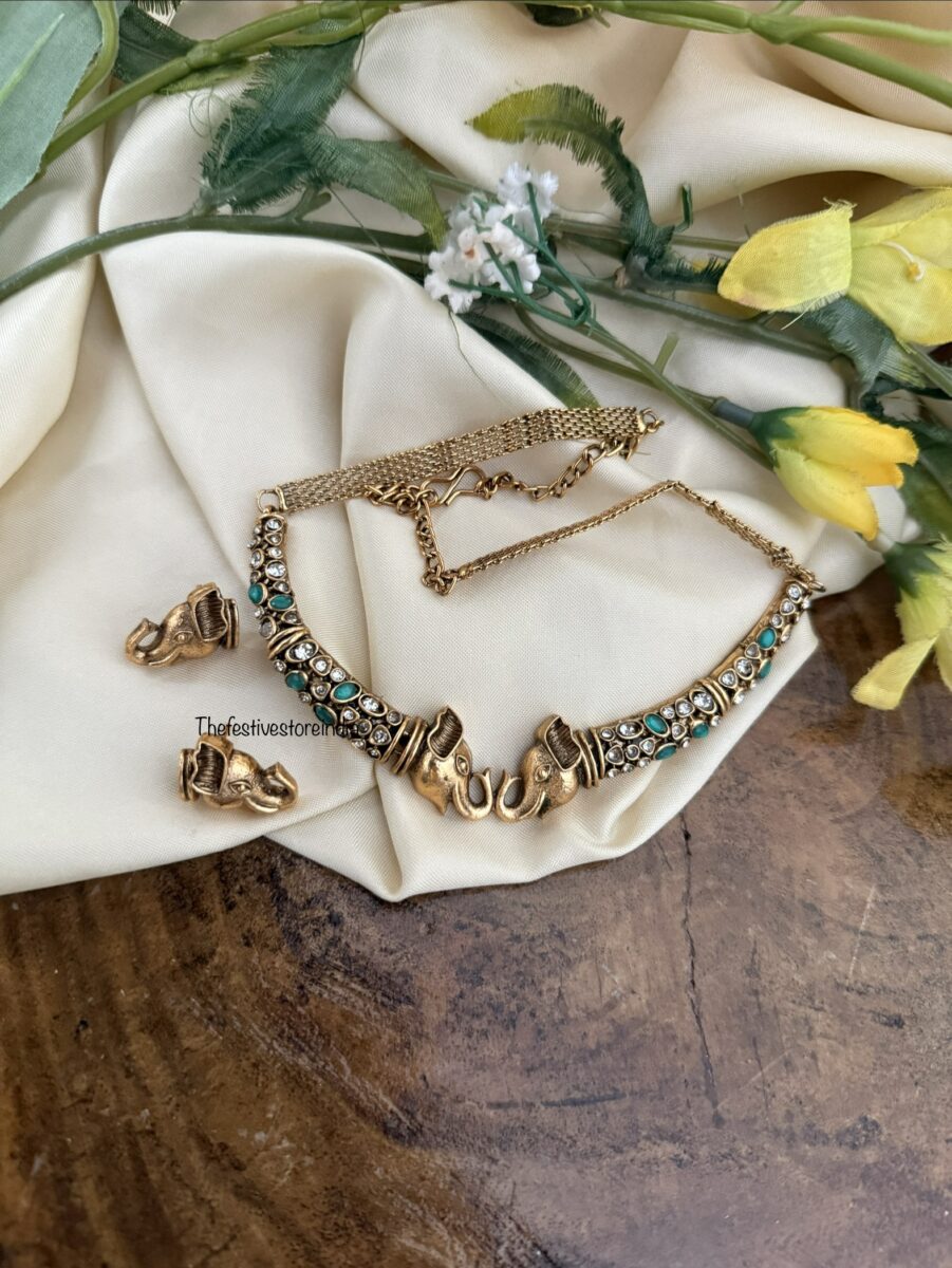 Contemporary Ambaari / Elephant hasli kanti set