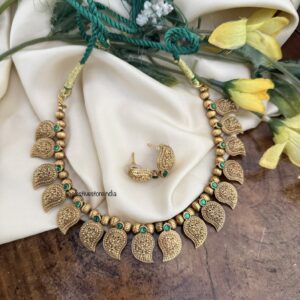 Antique matte green stone mango necklace set