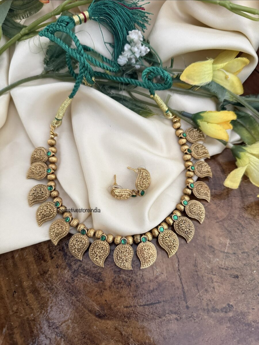 Antique matte green stone mango necklace set