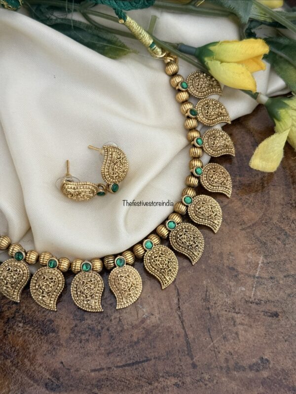 Antique matte green stone mango necklace set