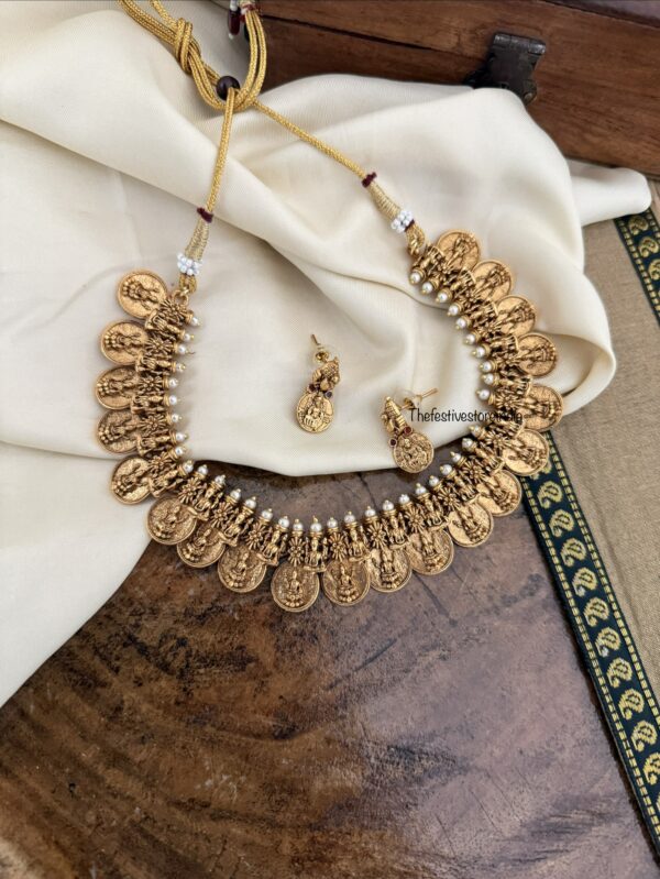 Matte Lakshmi kaasu necklace set