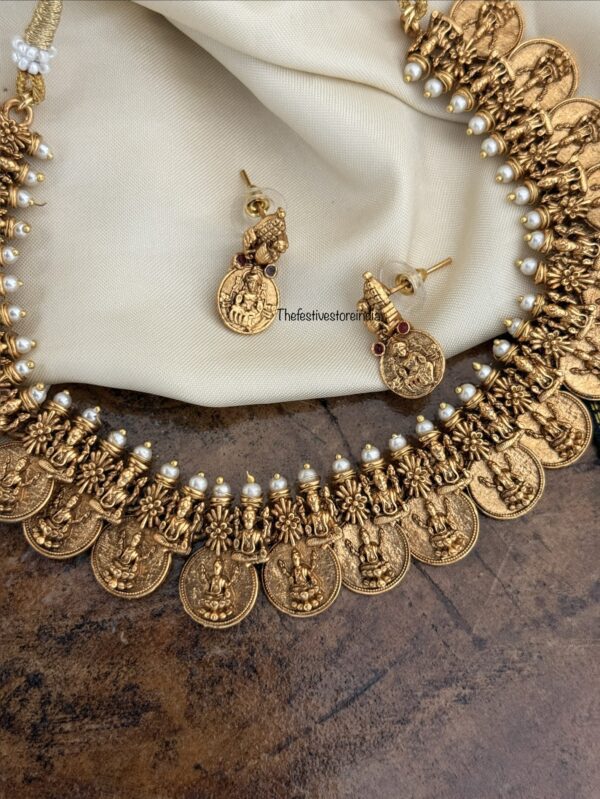 Matte Lakshmi kaasu necklace set