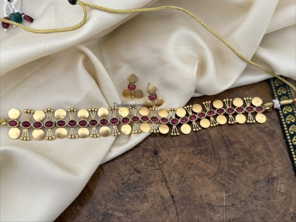 Non idol kaasu Red stone choker set