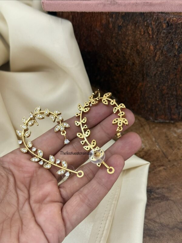 Leafy diamonds earcuff | Bridesmaid | Contemporary | Modern