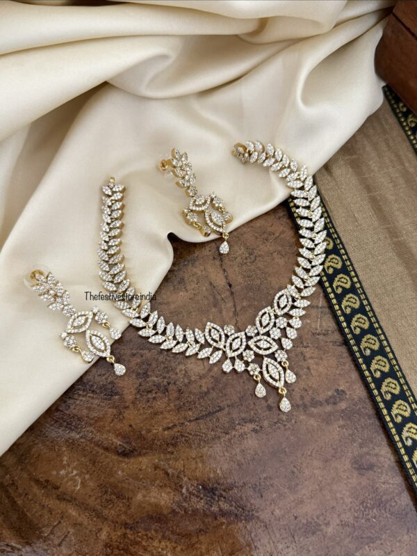 Diamond leafy drops necklace set