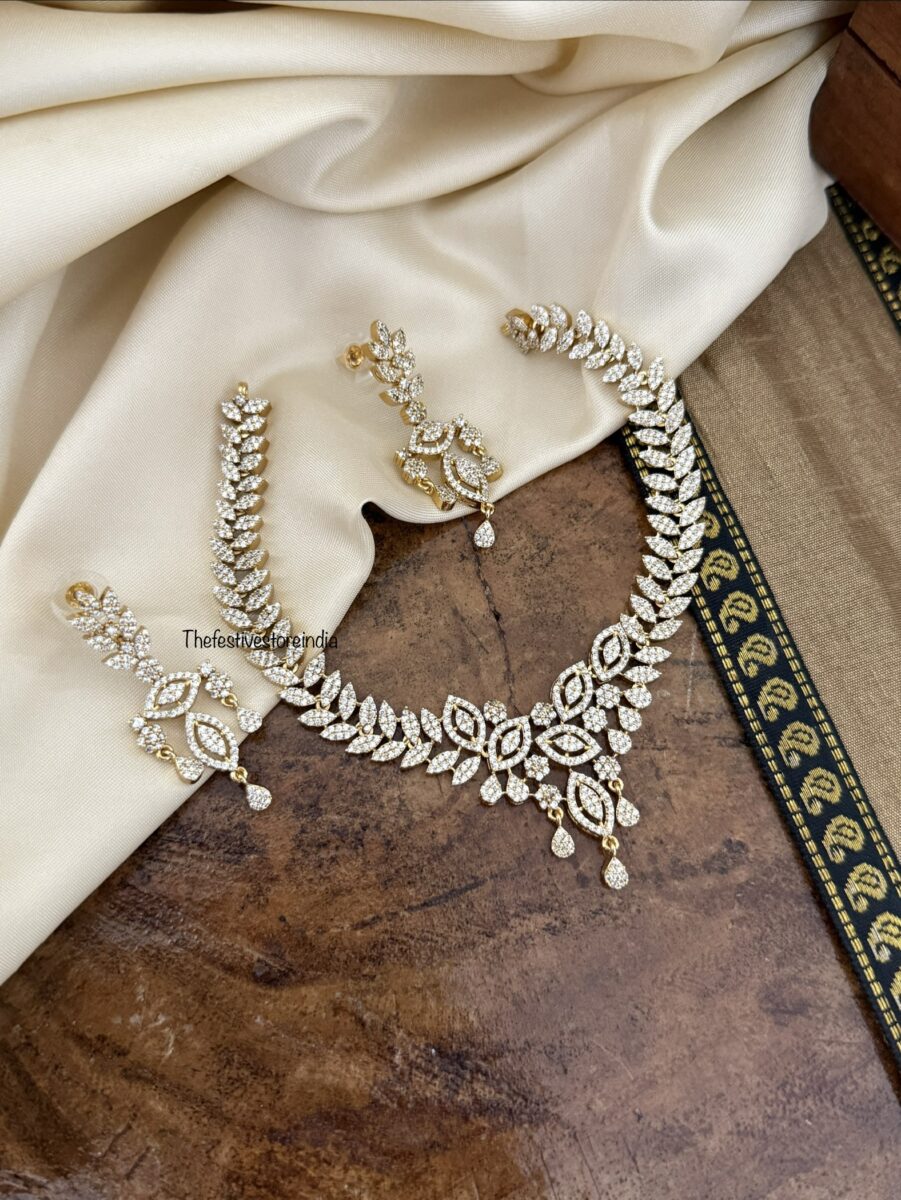 Diamond leafy drops necklace set