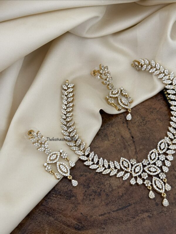 Diamond leafy drops necklace set