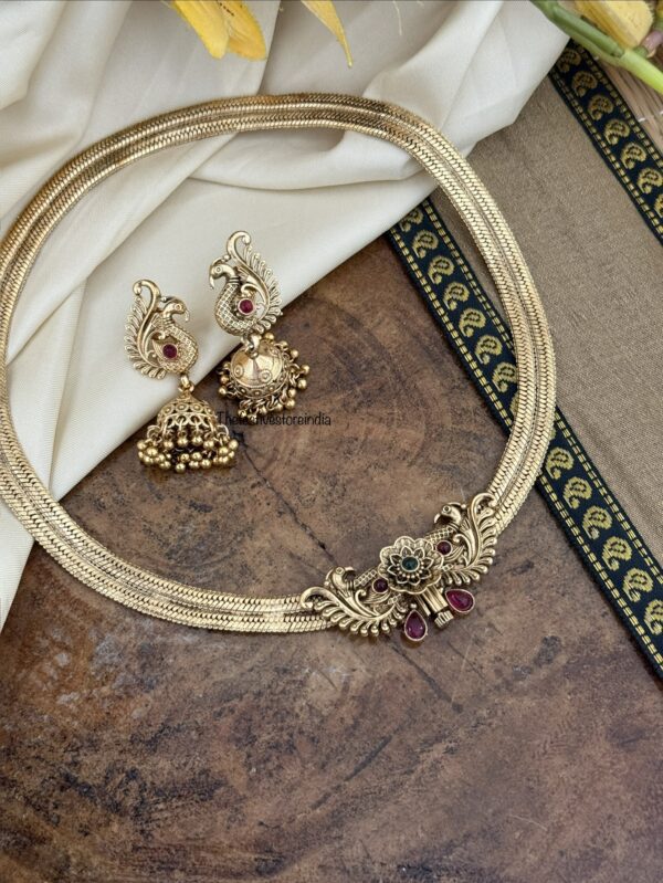 Overall Navilu necklace set | Worn around the neck
