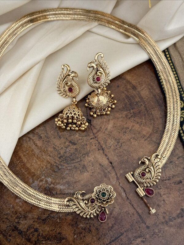 Overall Navilu necklace set | Worn around the neck
