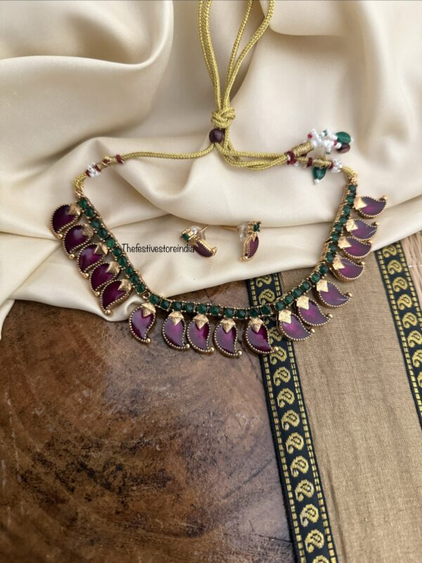 Purple enamel and green stone mango / manga necklace set