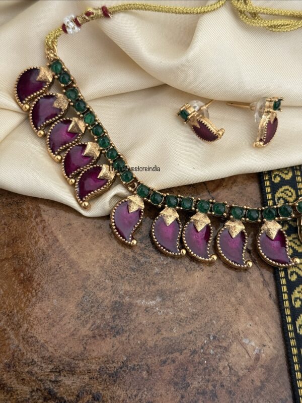 Purple enamel and green stone mango / manga necklace set