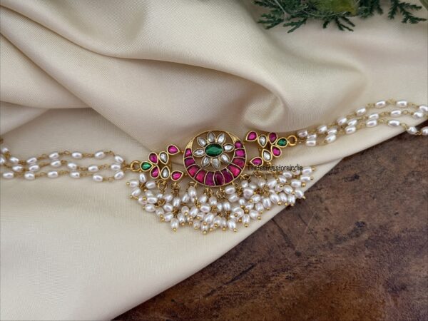 Jadau Simple motif with rice pearls choker