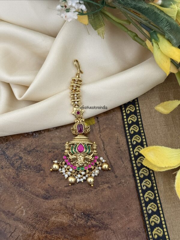 Non idol lotus Maangtikka with gold beads | red stone