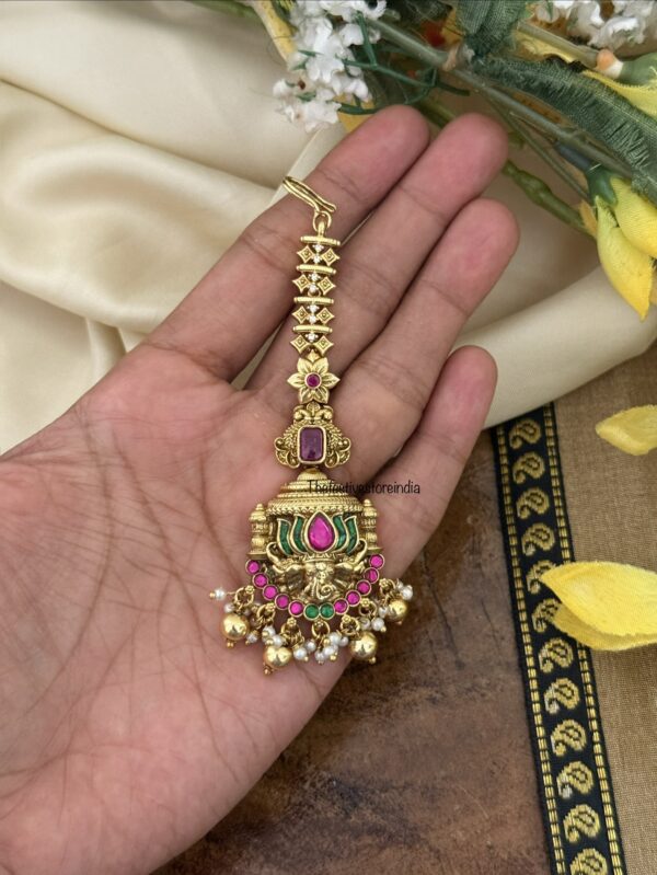 Non idol lotus Maangtikka with gold beads | red stone