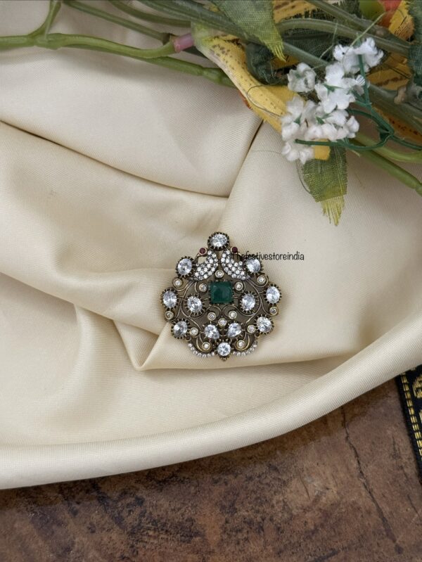 Victorian pendant - Dark / Black polish